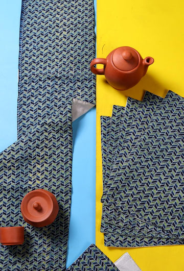 Zig Zag Ajrakh Quilted Runner and 6 Mats